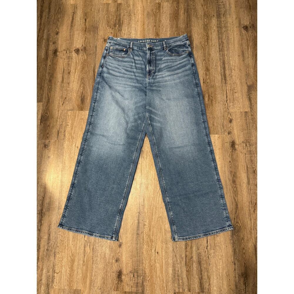 American Eagle Women’s Curvy Super High Rise Baggy Straight Jeans Size 18